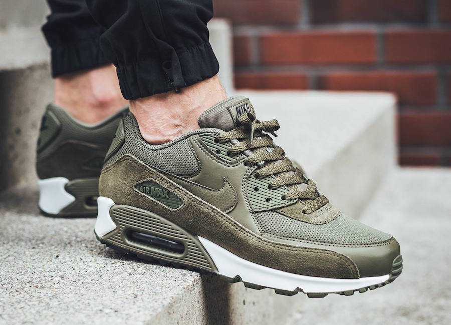 Nike Air Max 90 Essential Olive Il n'y a aucun avis sur ce produit.